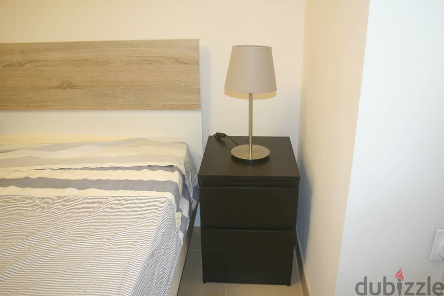 Two bedside table with two side lamps 10