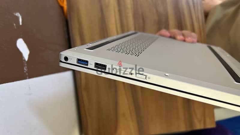 onsor laptop for sell (لابتوب عنصر للبيع )الشاشه لمس 2