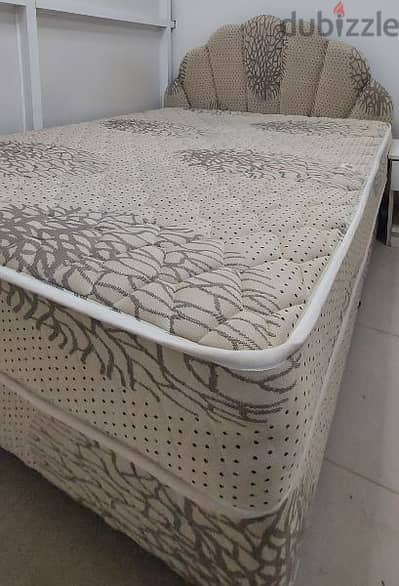 Divan bed with mattress