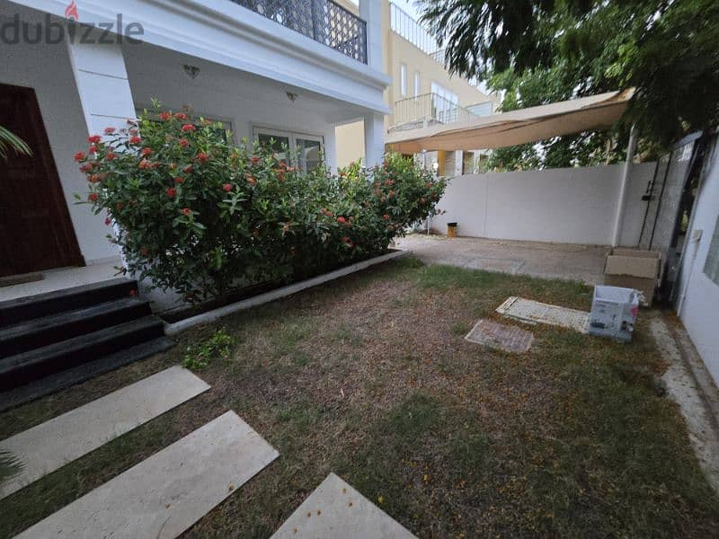 open plan bright house with a beautiful  Seaview and pleasant garden 2