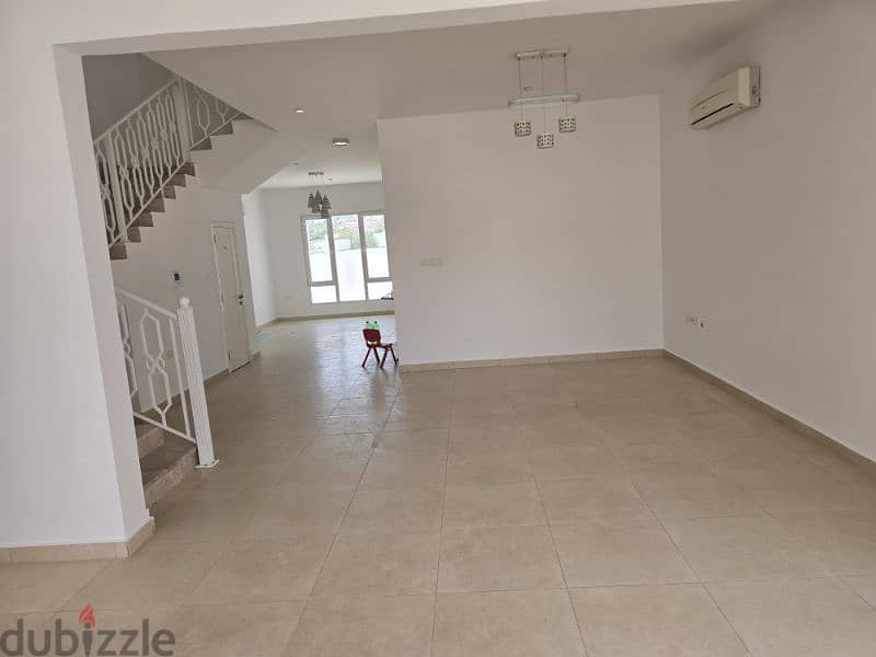 very nice and spacious villa near azaiba beach 5