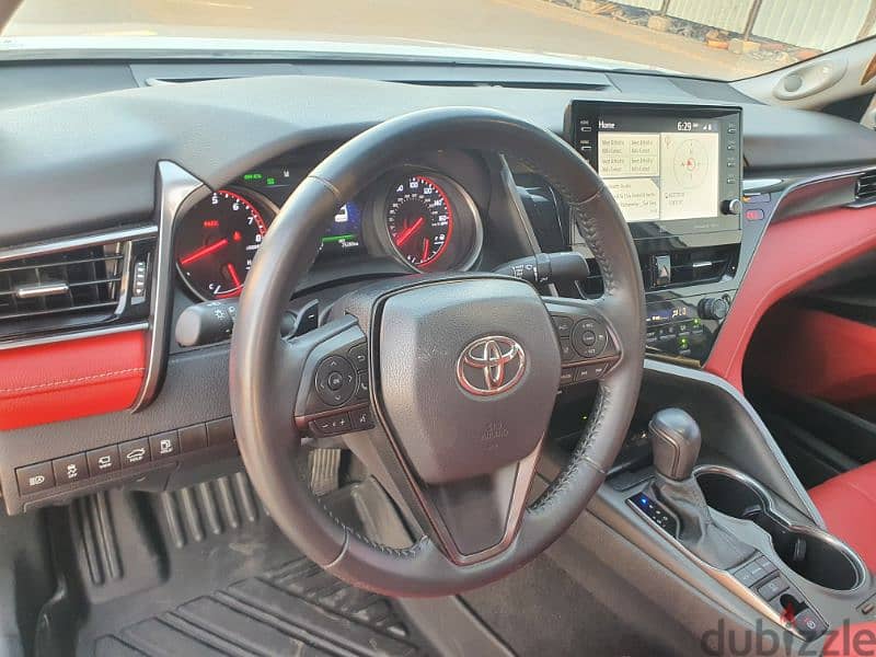 Toyota Camry 2022 5