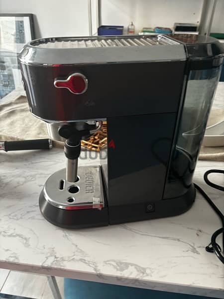 Delongi coffee machine /barista 0