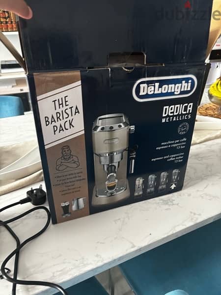 Delongi coffee machine /barista 5