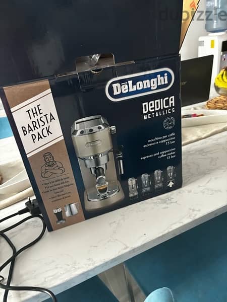 Delongi coffee machine /barista 8