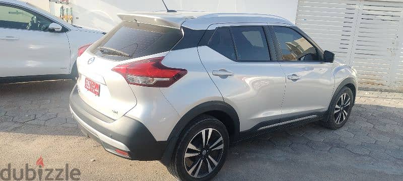 SUV Nissan Kicks in Very good Condition & Cheap price available 4 Rent 3