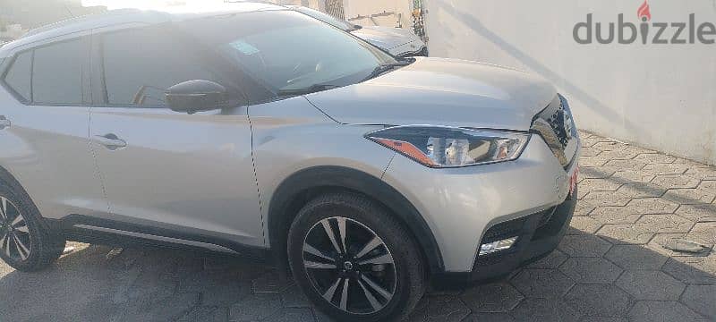 SUV Nissan Kicks in Very good Condition & Cheap price available 4 Rent 5
