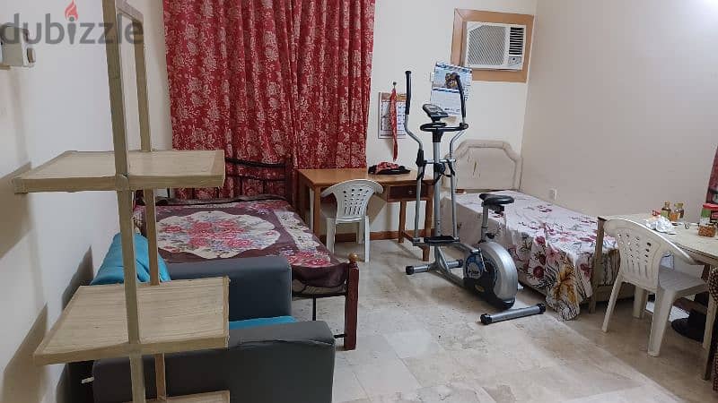 Majan Hotel and appartment,sharing one bedroom. WiFi free. 0