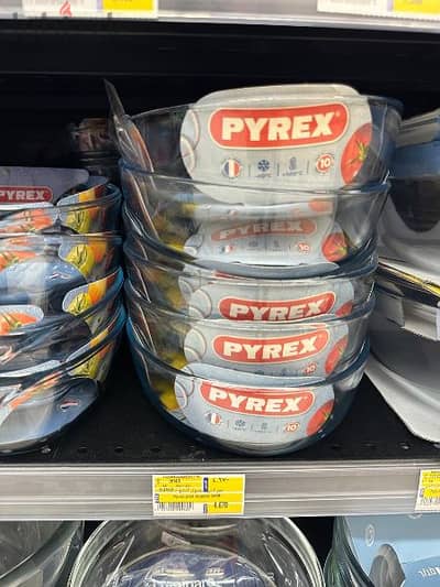 New unused microwave safe Pyrex trays