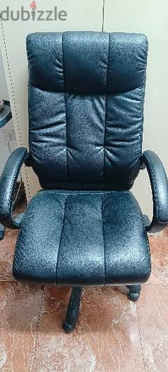 good quality office chairs selling due to branch closing