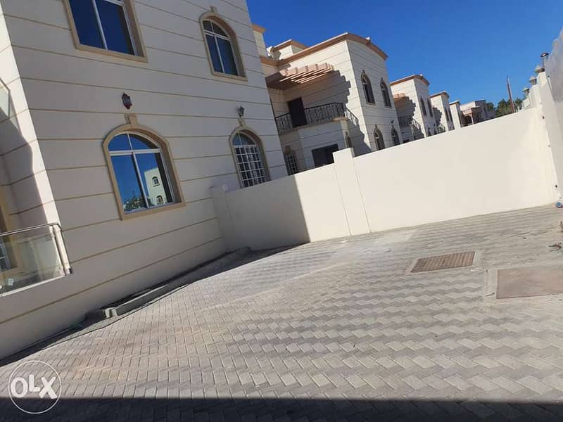 Nice villa in Surr Al Hadid near beach contact me in whatsapp 2