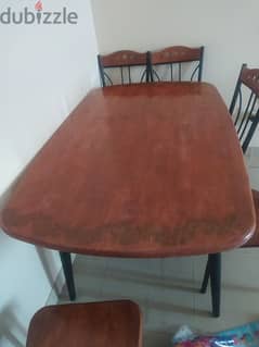 Dining Table with 5 chairs in excellent condition
