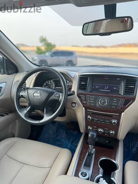 Nissan pathfinder 2018 Gcc oman 4x4 80km 9
