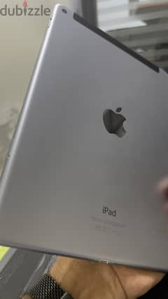 apple ipad air 2like new 16gb with new cover 0