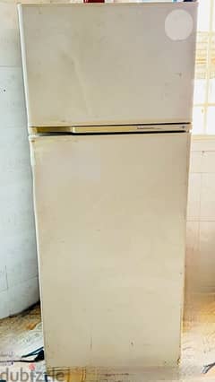 Kelvinator Fridge freezer working 100% no issues. Nizwa Hayturat