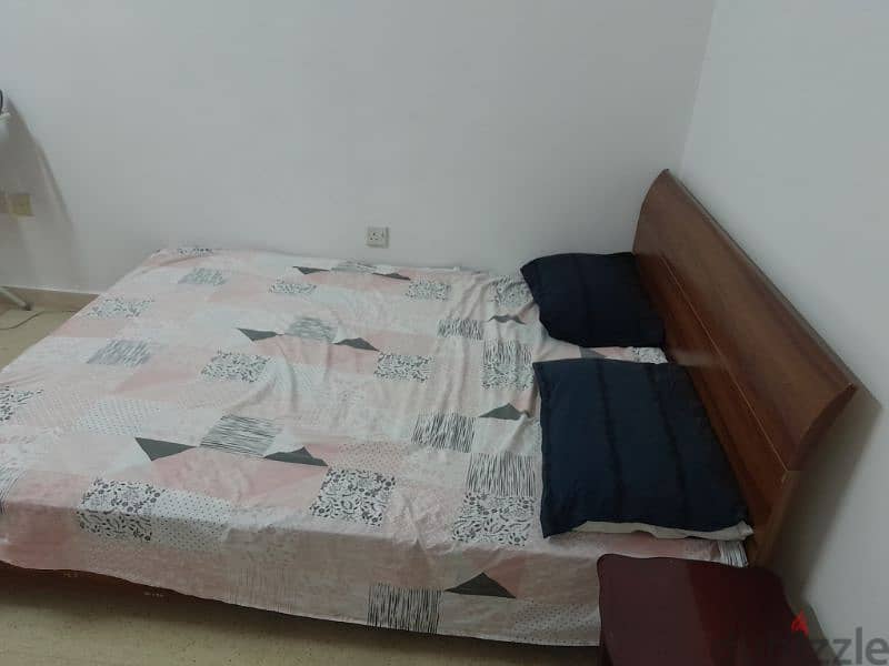 Furnished sharing room available 6