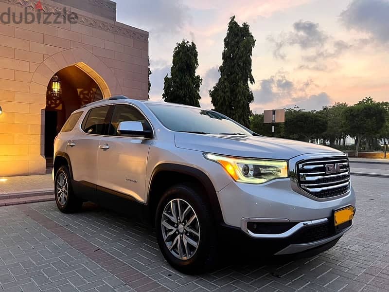 GMC Acadia 2019 Oman car Low milage Full history with GMC 1