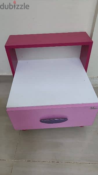 bed side table for kids 4