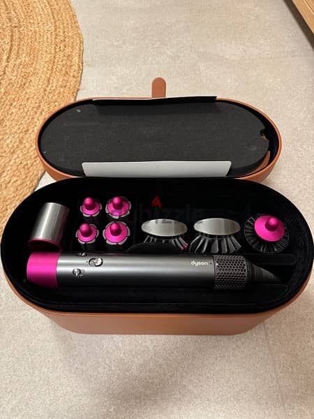 Dyson Airwrap Styler / Dryer full box in excellent condition 1