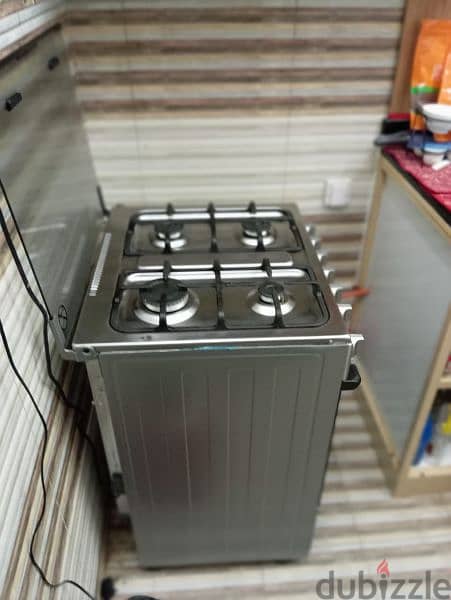 Midea Cooking range and gas cylinder 16