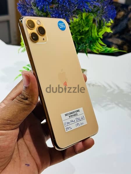 n iPhone, 11 Pro Max 256Gb golden color very good condition 2