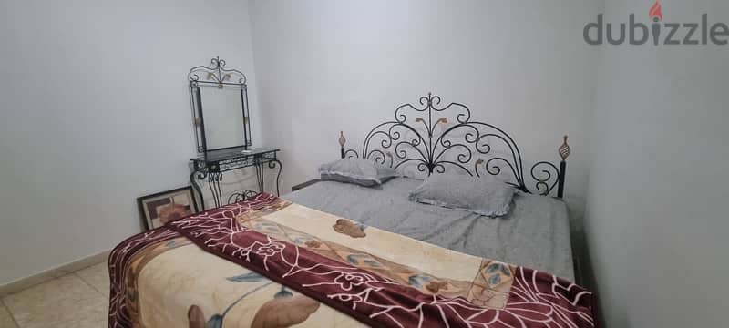 furnished room for rent غرف مؤثثه للإيجار. phone number 99251975. 2