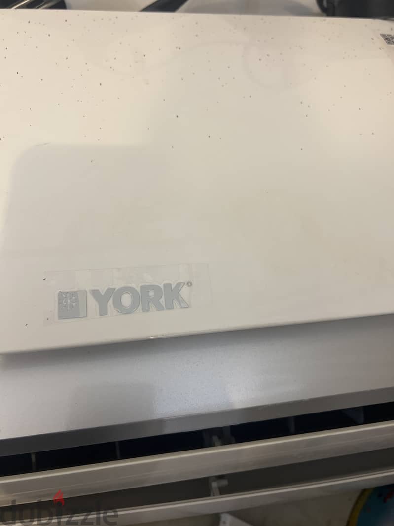 York 2tn ac مكيفات يورك طنين مع ظمام الكومبريسور 0