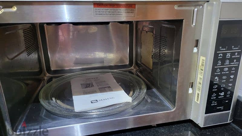 Maytag 30 L microwave oven 1
