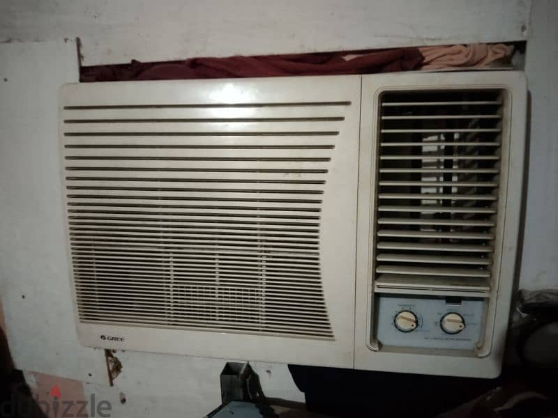 Two ton Gree AC window for sale 0