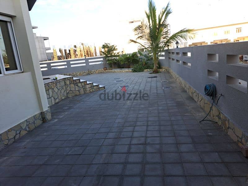 Spacious modern villa with a beautiful  Seaview and a nice garden 4