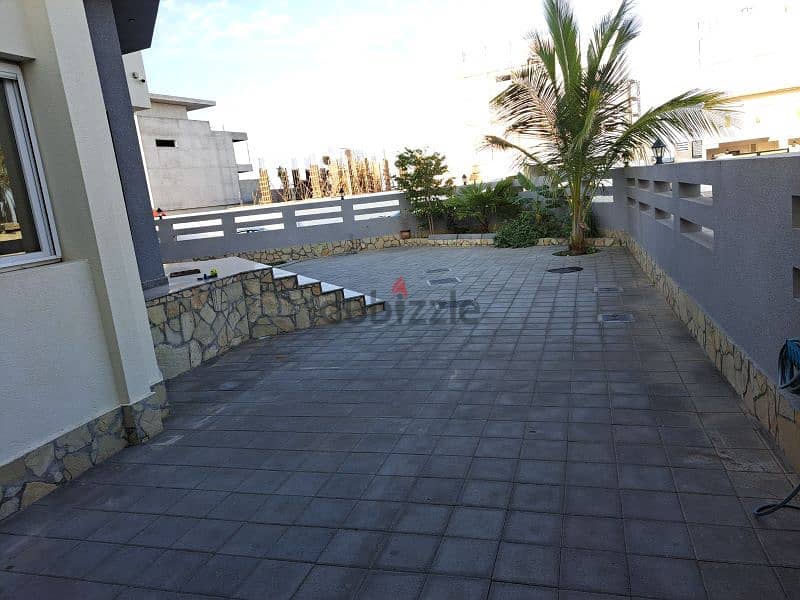 Spacious modern villa with a beautiful  Seaview and a nice garden 7