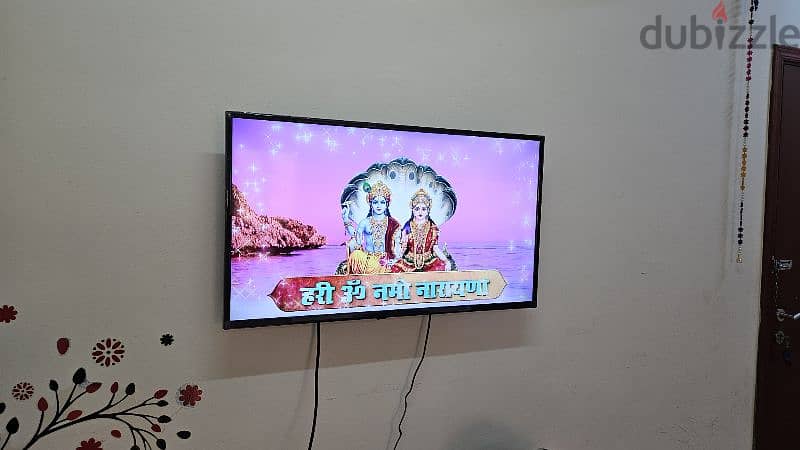 Full HD Smart 40" TV Excellent Condition 2