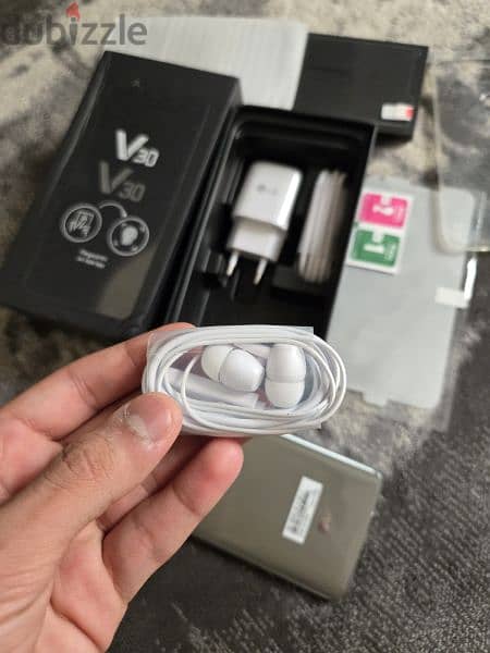 LG v30 64gb 4gb almost new condition 8