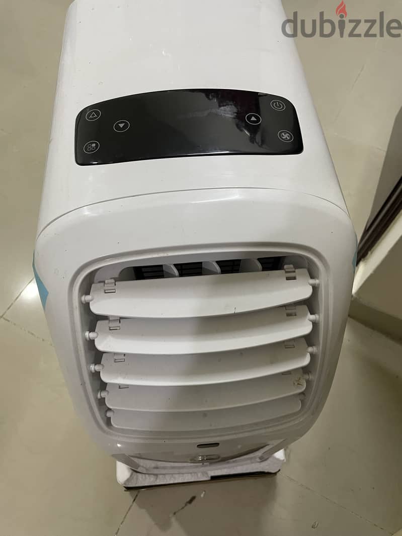 1 Ton Portable AC in almost New condition 2