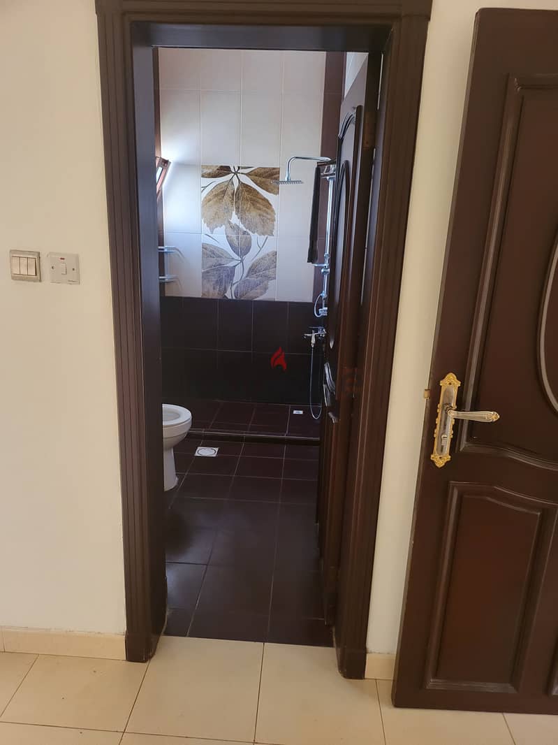 Luxury room  for rent at Qurum height near Level 1 caffee Building 1