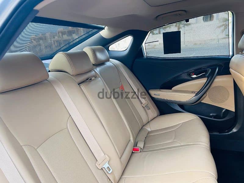 Hyundai Azera 2017 GCC Oman for sale 11