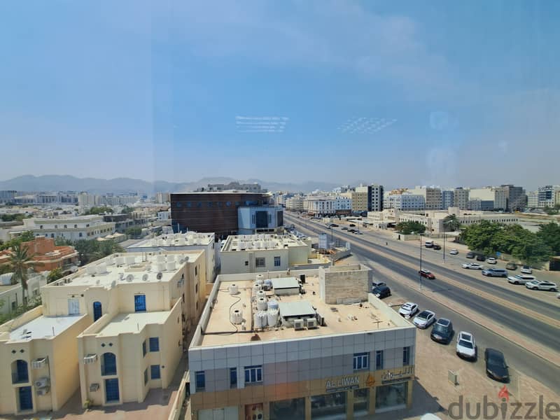 مكتب للايجار الغبره/Office for rent in Al Ghubra 4