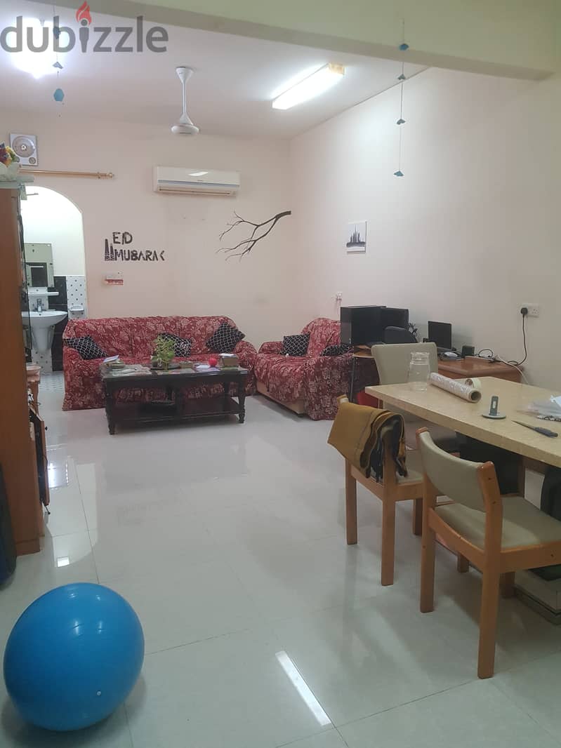 FULLY FURNISHED FLAT RENT MONTH OF JULY 1