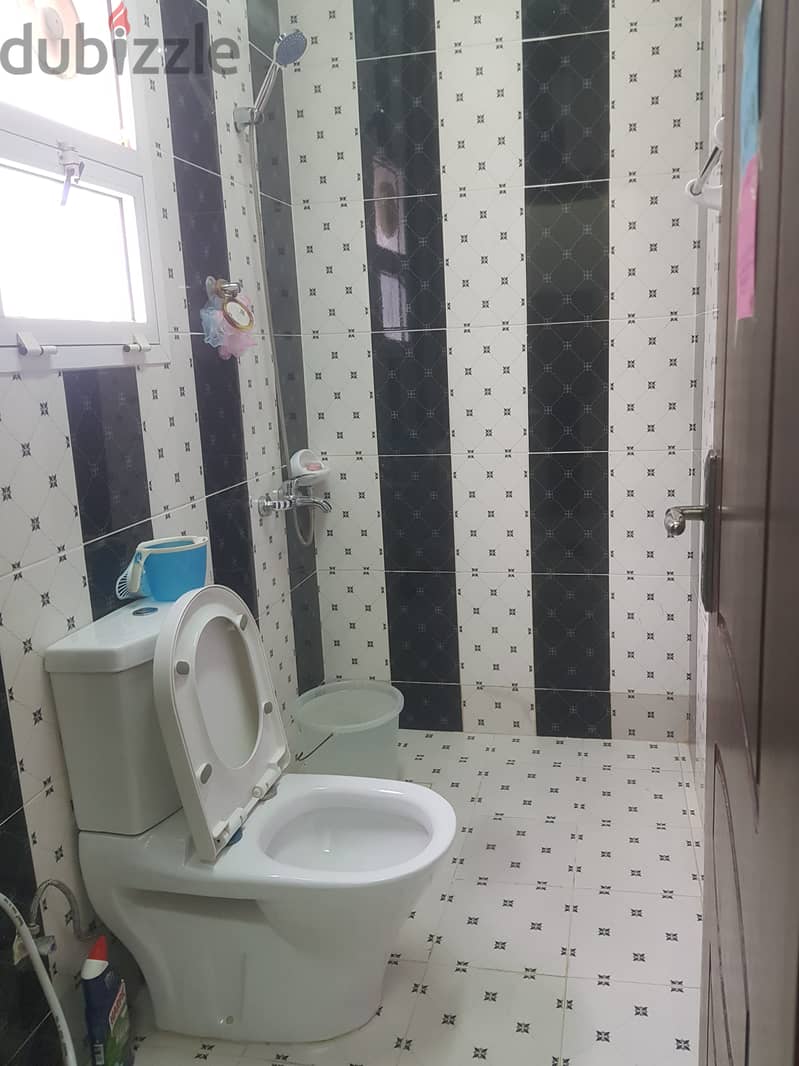 FULLY FURNISHED FLAT RENT MONTH OF JULY 7