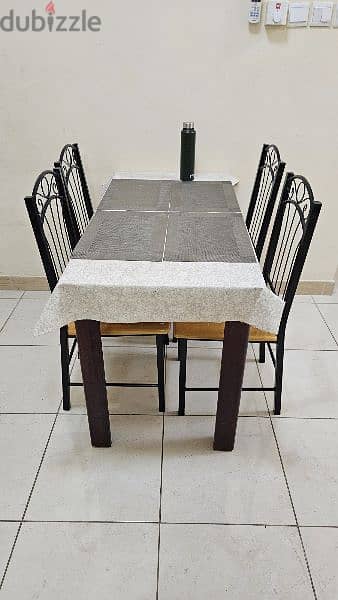 Dining Table with 4 chairs 1