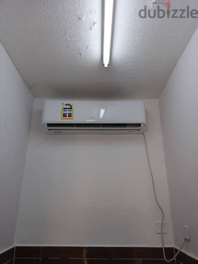 we do Ac installation, Ac servicee, Ac maintenanc and gas fillingg