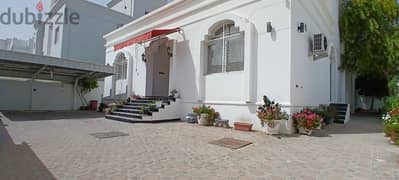 Al Khuwair 6bhk + maids room, spacious villa with garden and parking 0