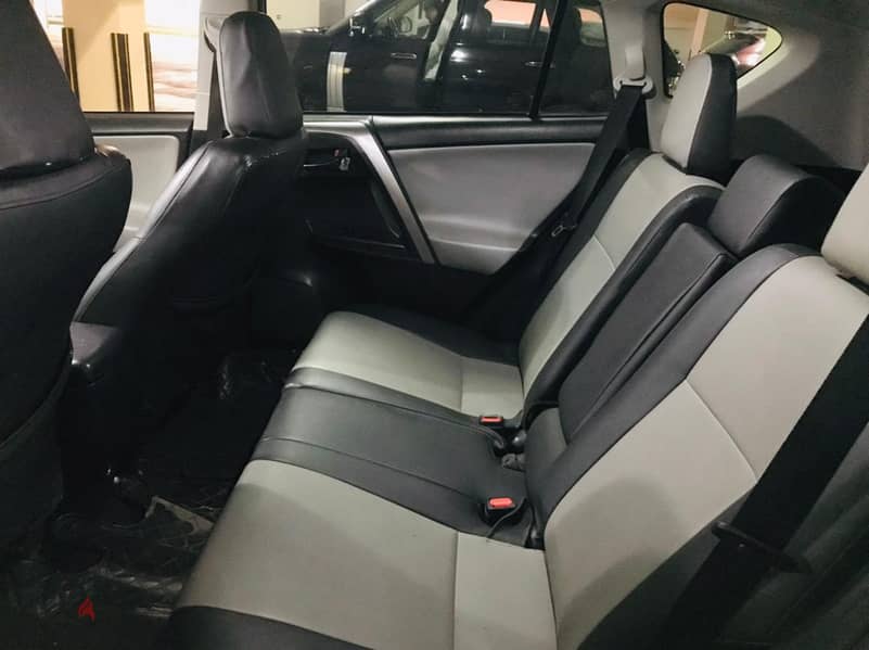 تويوتا راف 4 - XLE - 2018 AWD بحالة ممتازة مبيعات عاجلة 3