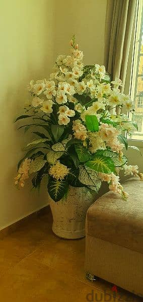 Flower vase 0