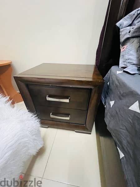 Bed Room Set in good condition 5