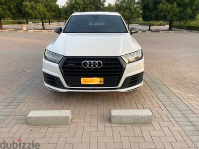 Audi q7 2018 S line package with 1 year Mulkiya and full insurance