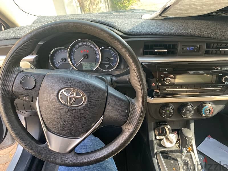 Toyota Corolla 2015 2.0 XLi  (low mileage,dealer serviced ) 6