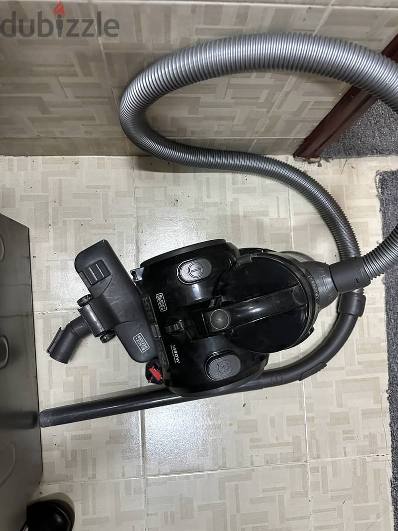 Black and Decker vacuum cleaner 1