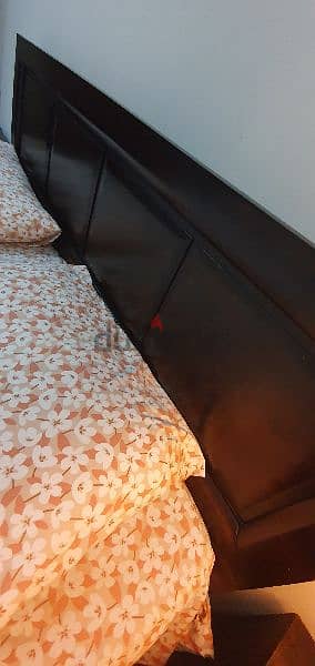 Homecentre wooden bedset in good condition 3