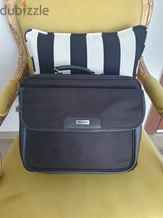 perfect condition brand targus laptop bag